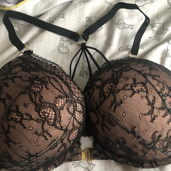 BEAUTIFUL front close Victoria Secret Bra 38D NWT - Picture 1 of 3